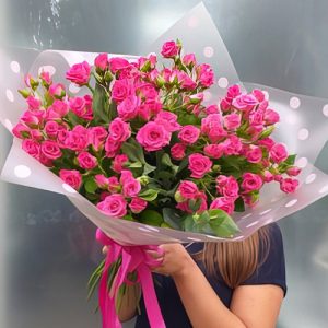 букет из 33 кустовых роз в Днепре фото