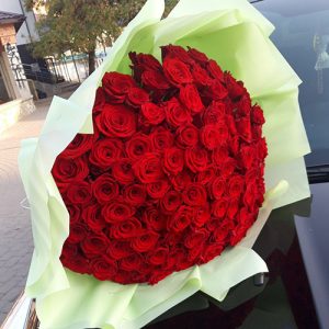 большой букет из 101 красной розы фото